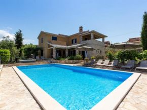 Villa Salvea with heated pool